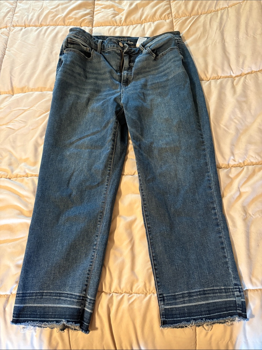 Time and Tru Women's Mid Blue Straight-Leg Jeans